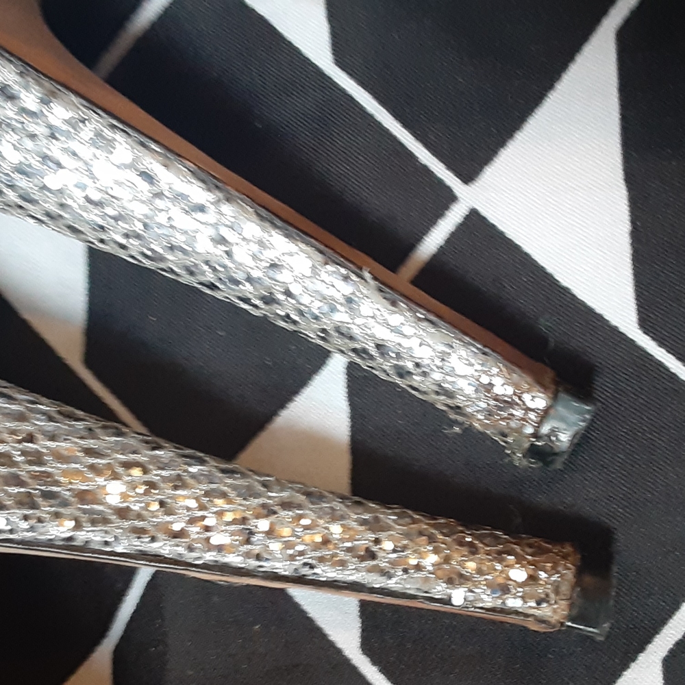 * Badgley mischka silver sparkle peep toe heels, size 8 - Picture 10 of 12